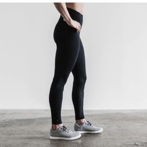 NOBULL High-Rise Tight - Matte Black